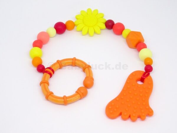Maxicosikette, Maxicosi Kette mit Fuß und Blüte, orange, rot, gelb, mit Name (optional), Silikon, Teether, Babyluck